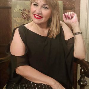 Meet your Posher, Digna